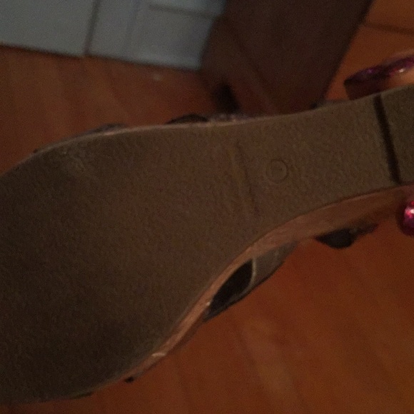 Kelly and Katie Wedges/platforms - Picture 6 of 8